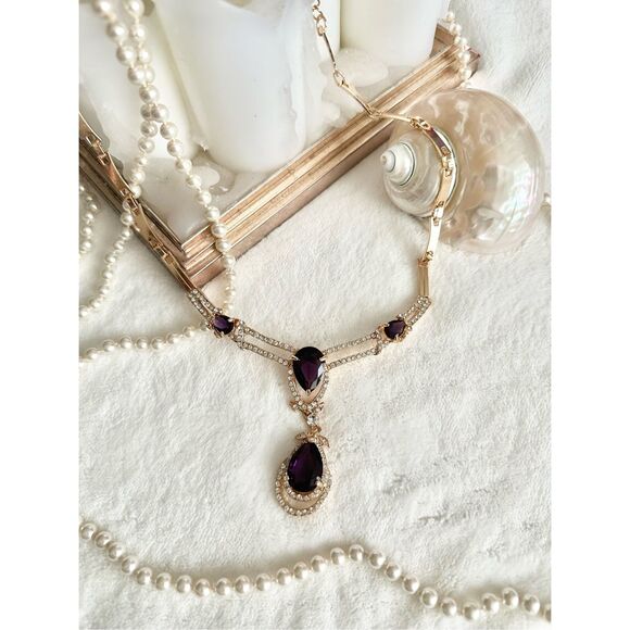 No Brand Jewelry - Deep Purple teardrop rhinestone statement necklace ￼